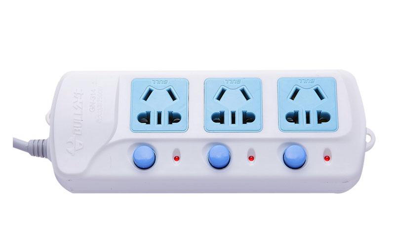 科普！插線板用阻燃PC料更能保障家庭用電安全！