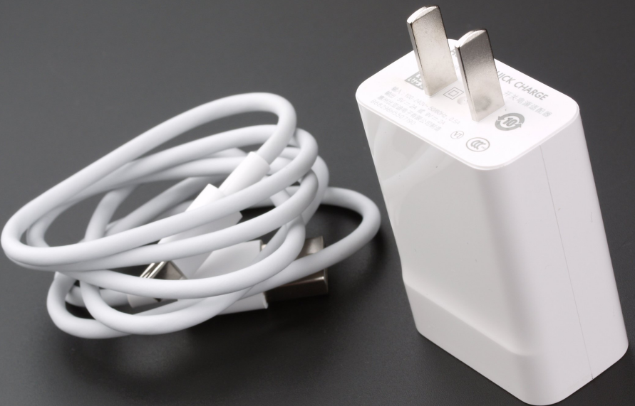 國內(nèi)十大改性塑料廠：為何充電器生產(chǎn)廠家選擇阻燃PP材料