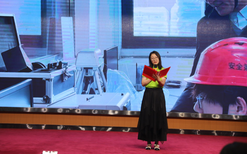 青島中新華美塑料有限公司張雪雪同事